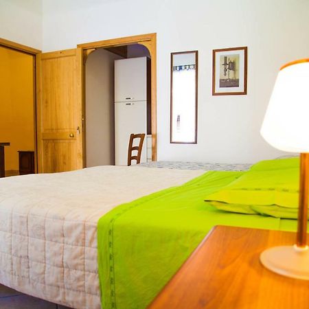 Bed & Breakfast Il Castellino ซานโต สเตฟาโน ดี กามาสตรา ภายนอก รูปภาพ